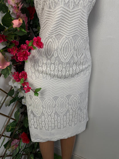Robe en dentelle sans manche - Perluna Store - kinshasa