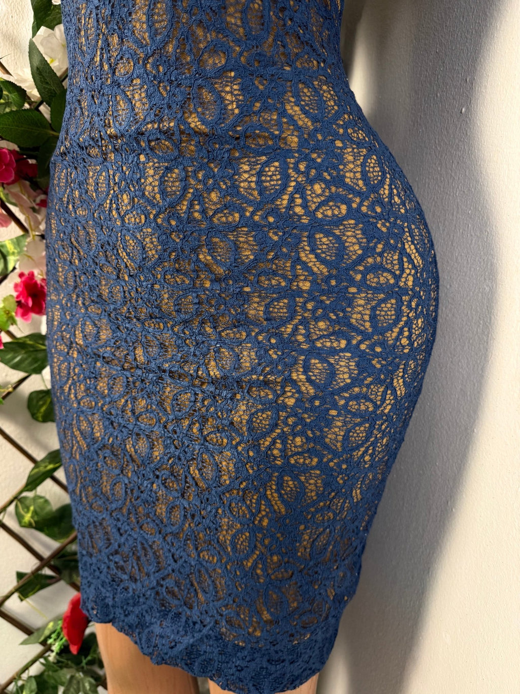 Robe en maille de dentelle courte manche - Perluna Store - kinshasa