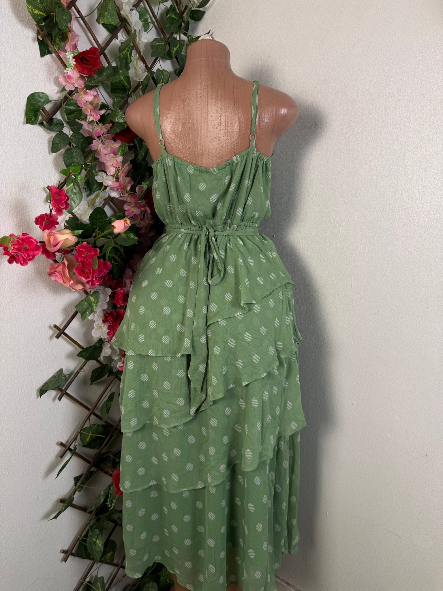 Robe en voile volant à fine bretelle - Perluna Store - kinshasa