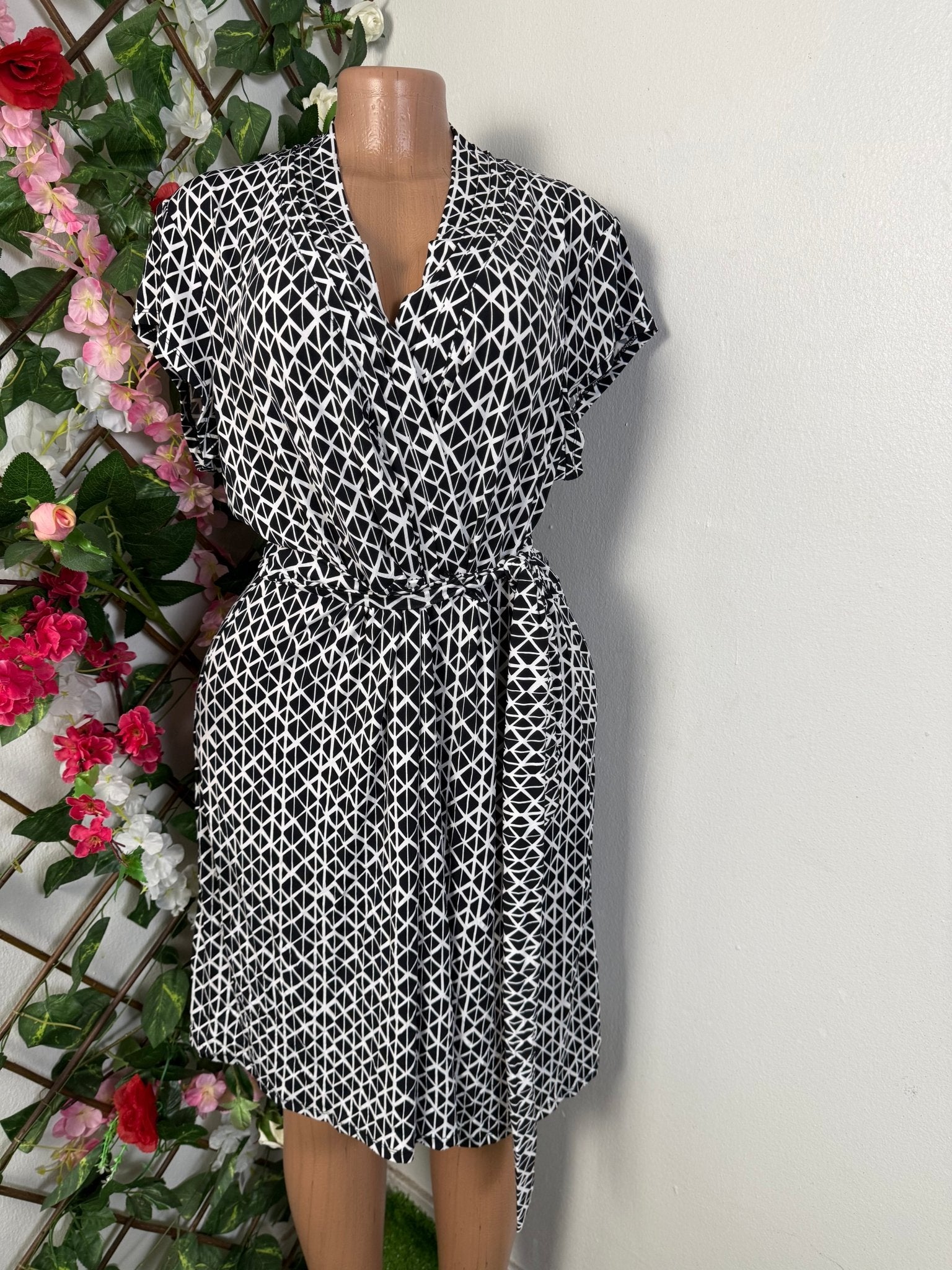Robe enveloppe sans manche - Perluna Store