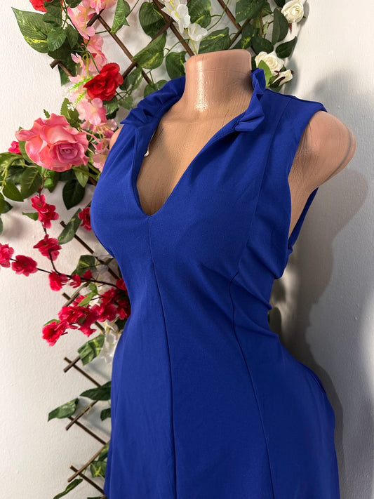Robe évasé sans manche à décollecté plongeant - Perluna Store - kinshasa