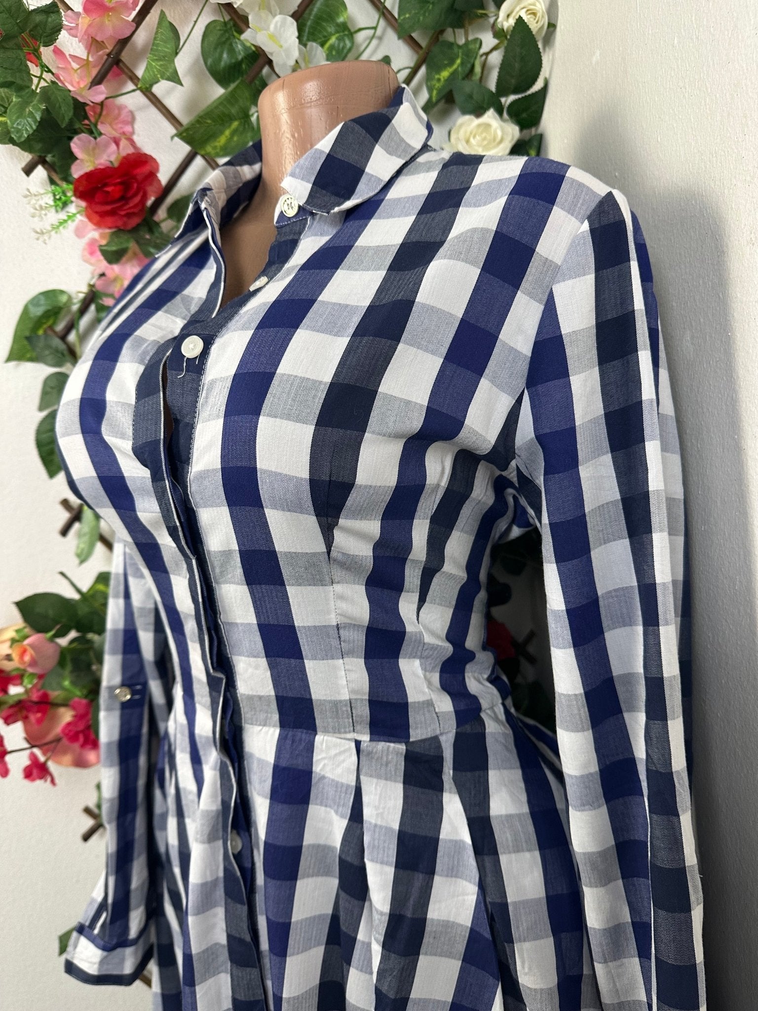 Robe évasée à boutons manches longues - Perluna Store - kinshasa