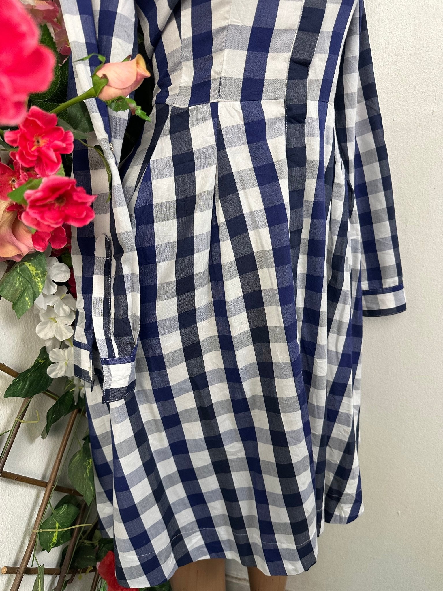 Robe évasée à boutons manches longues - Perluna Store - kinshasa