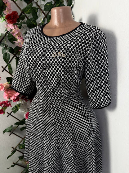 Robe évasée a courte manche colle rond - Perluna Store - kinshasa