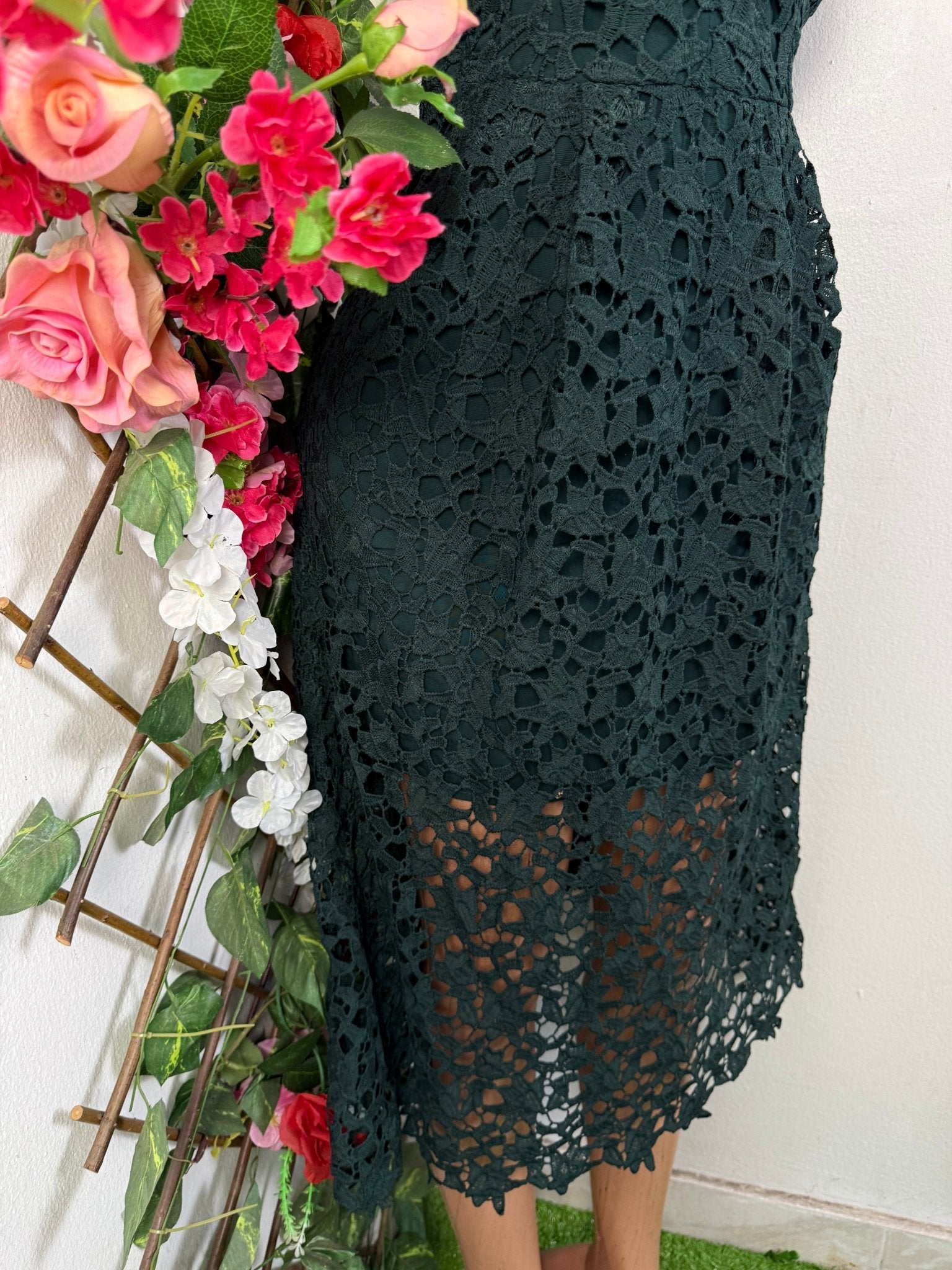 Robe évasée à fine bretelle décolletée - Perluna Store - kinshasa