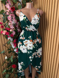 Robe évasée à fines bretelles décolletée - Perluna Store