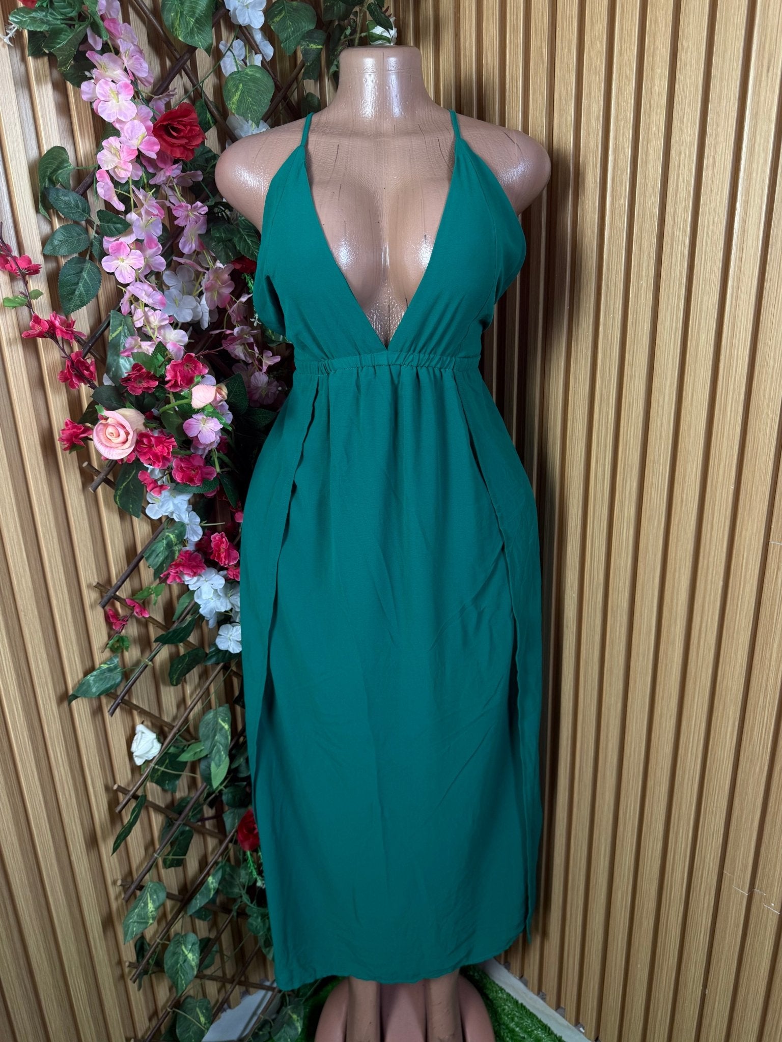 Robe évasée à fines bretelles décolletée - Perluna Store