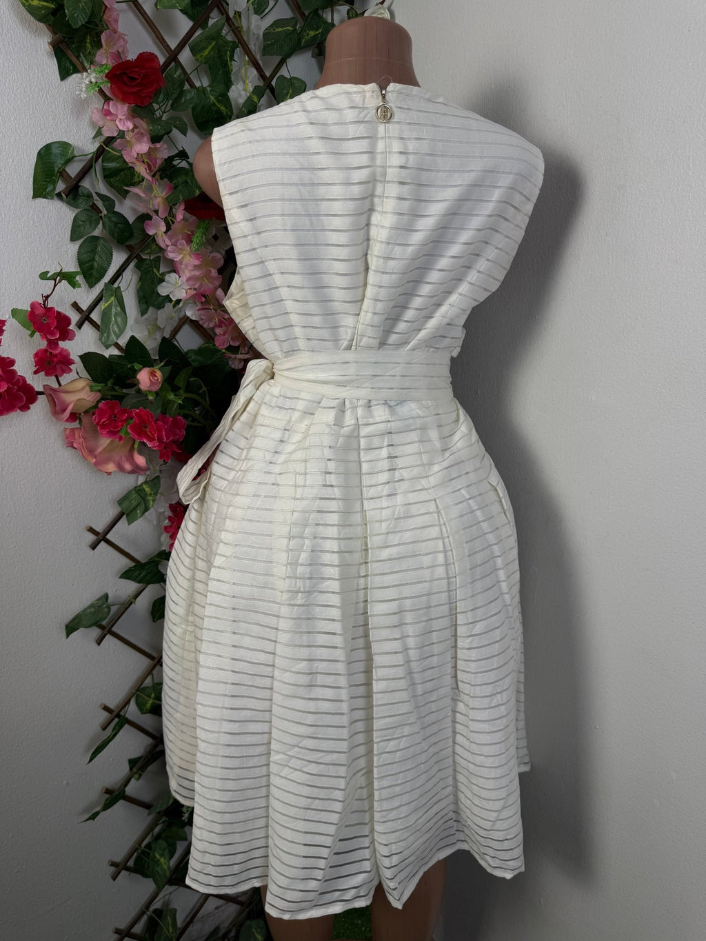 Robe évasée à noeud sans manche- - Perluna Store