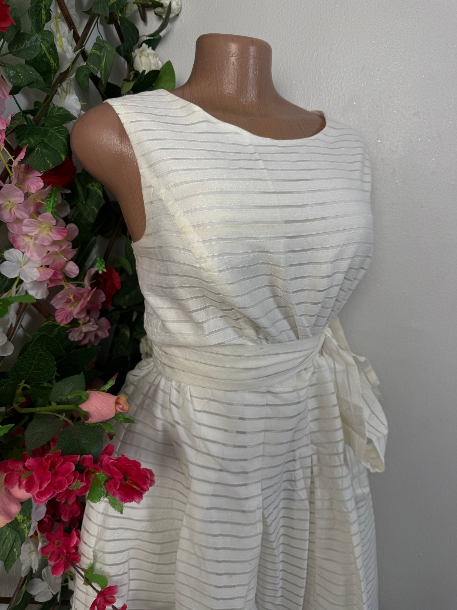 Robe évasée à noeud sans manche- - Perluna Store