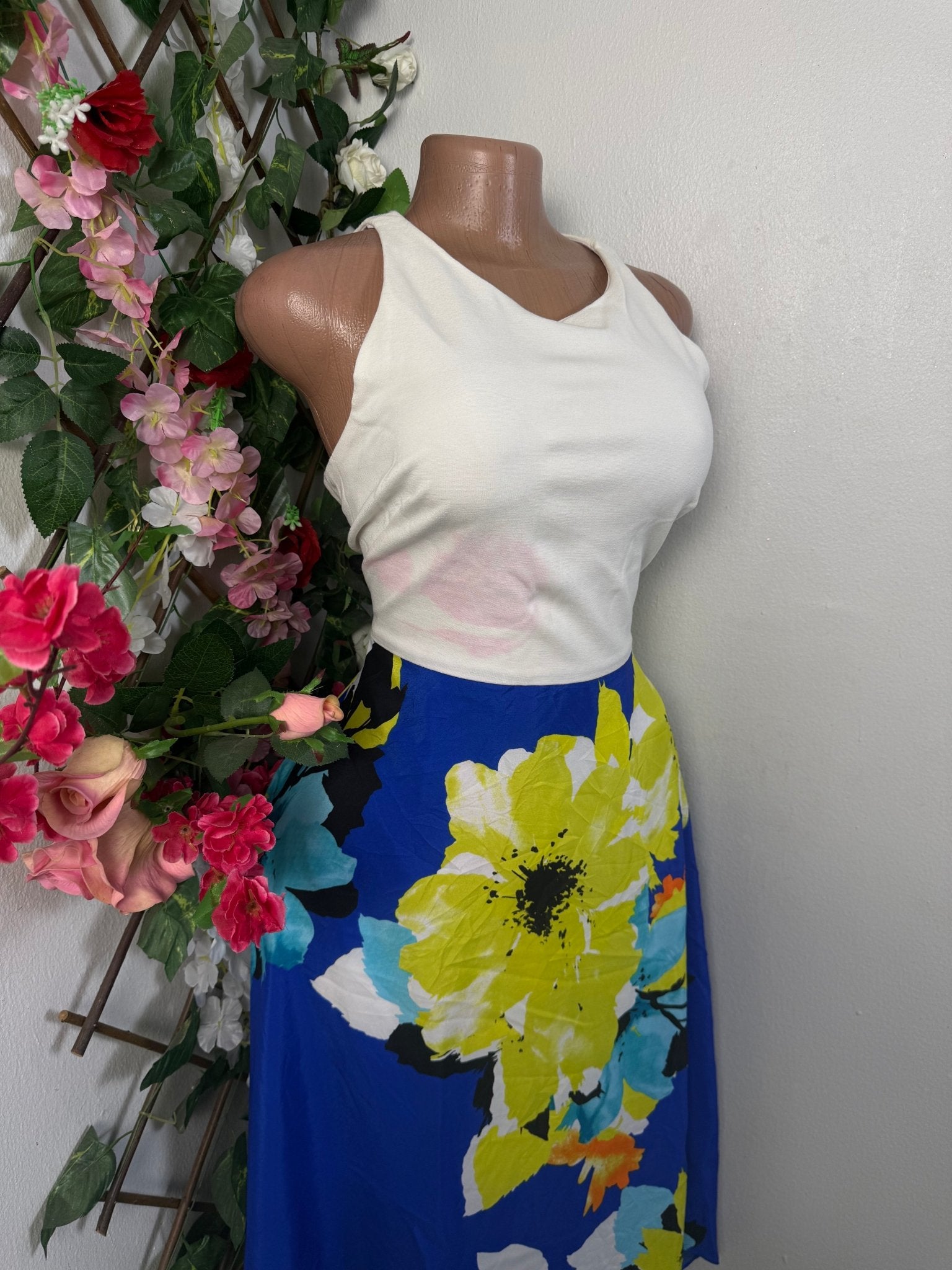Robe évasée à pente asymétrique - Perluna Store - kinshasa