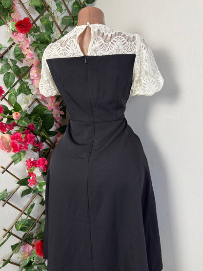 Robe évasée buste en dentelle - Perluna Store - kinshasa