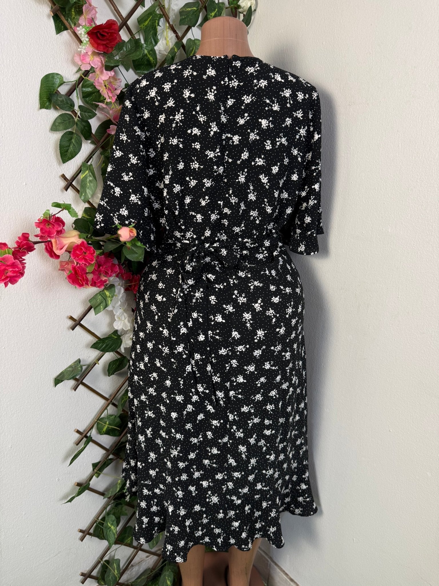 Robe évasée cintrée manche 3/4 - Perluna Store - kinshasa