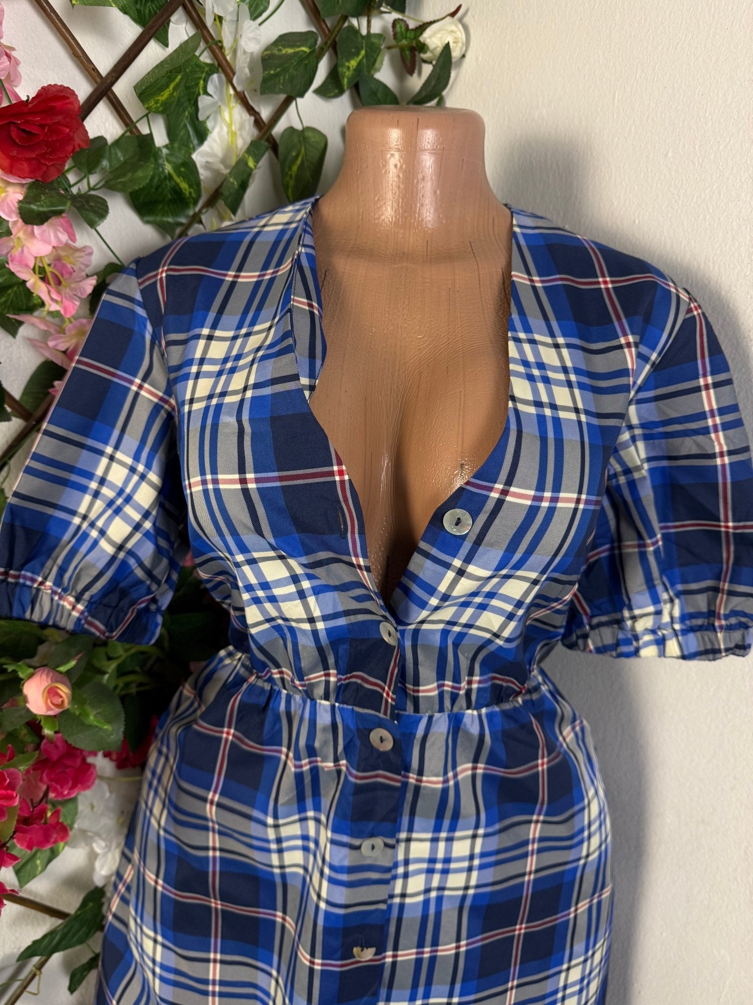 Robe évasée décolleté manches courte - Perluna Store - kinshasa