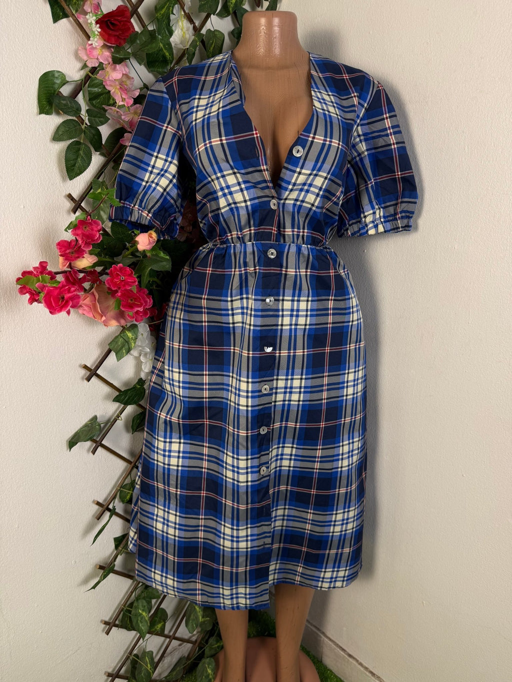 Robe évasée décolleté manches courte - Perluna Store - kinshasa