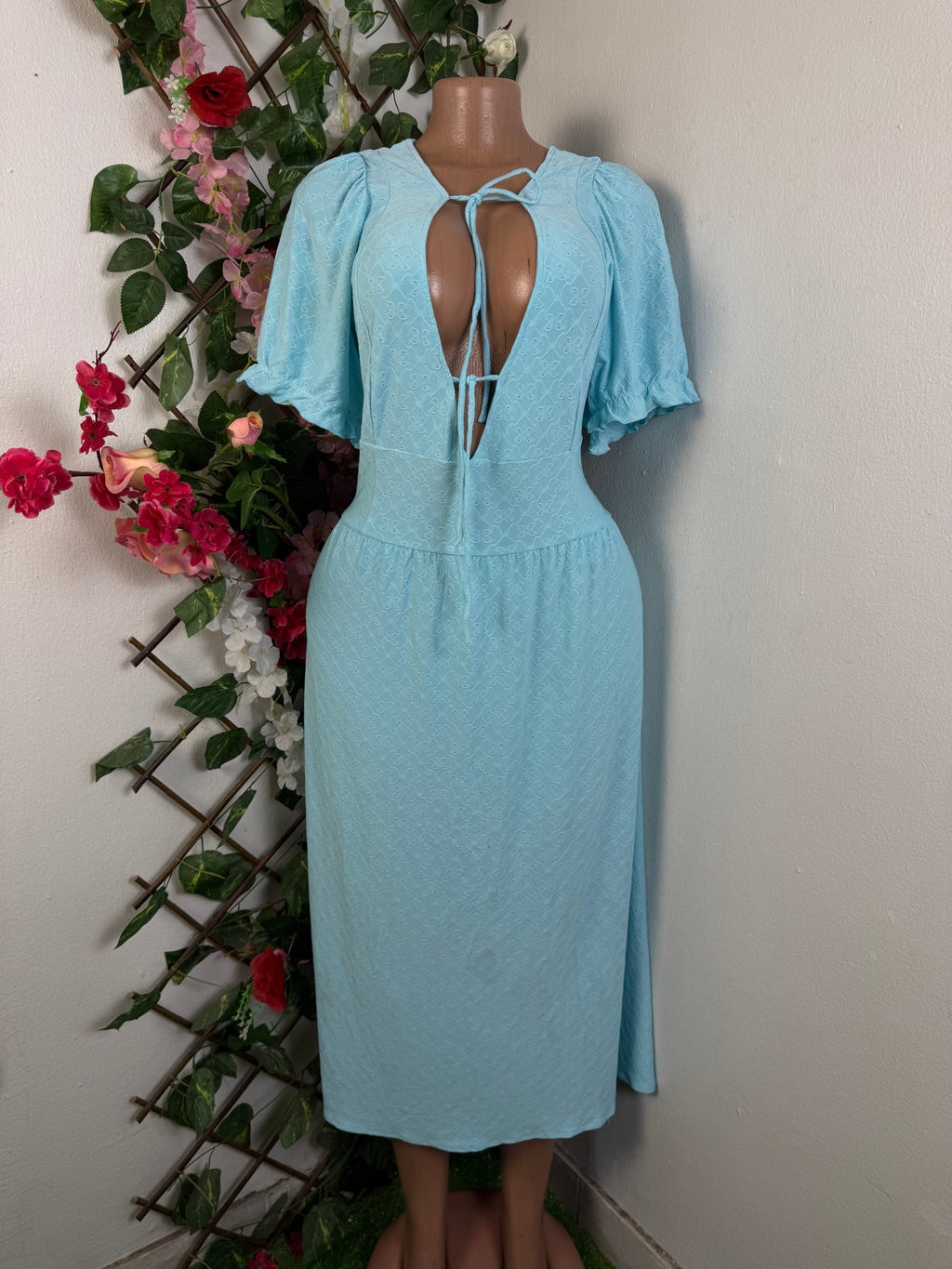 Robe évasée dénudée manches courtes - Perluna Store - kinshasa