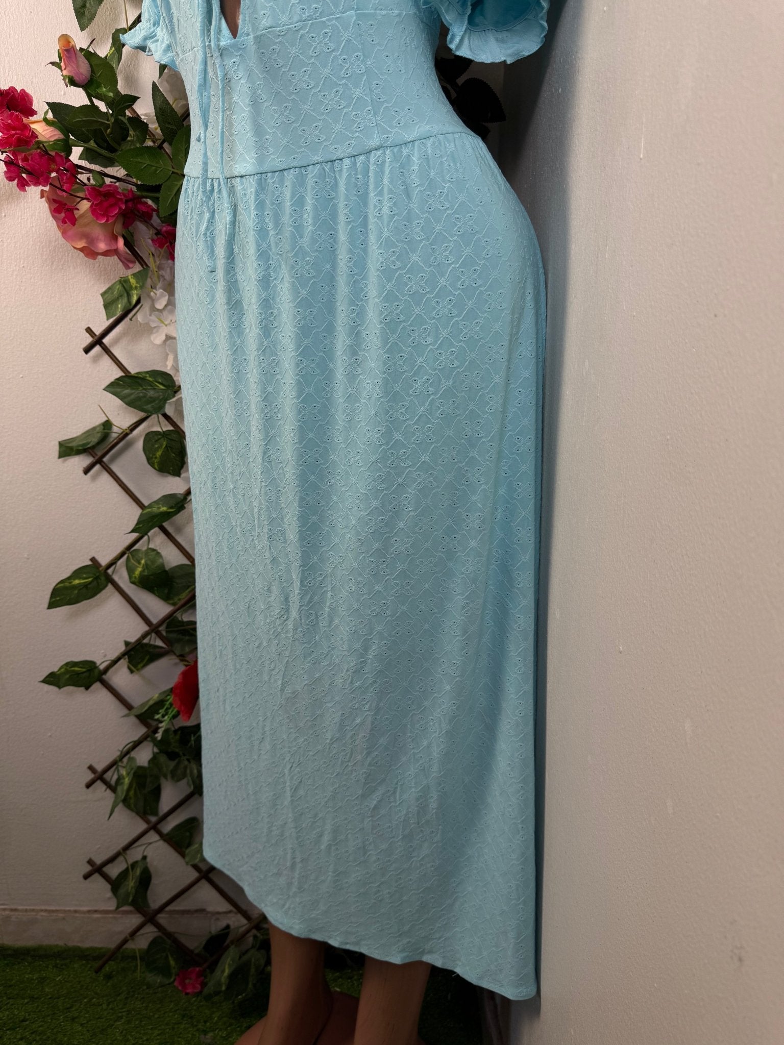 Robe évasée dénudée manches courtes - Perluna Store - kinshasa