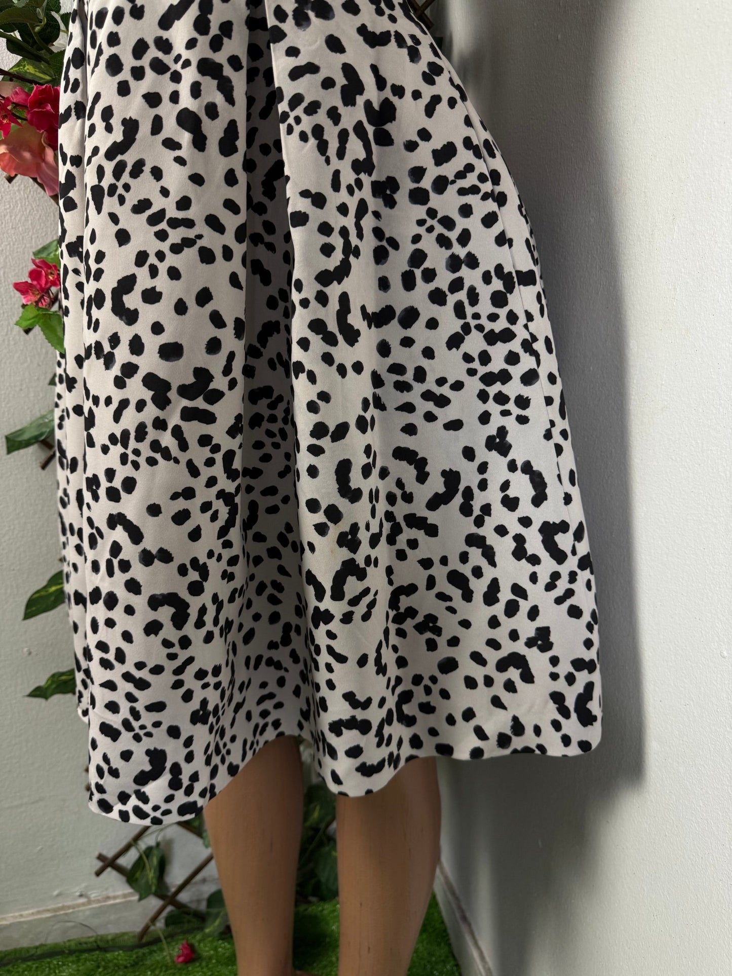 Robe évasée dos nue  - Perluna Store - kinshasa