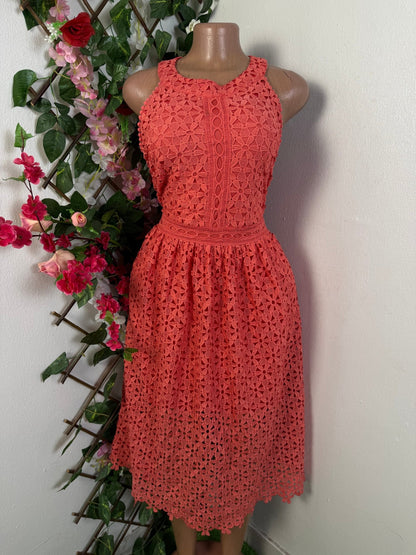 Robe évasée en dentelle sans manche - Perluna Store - kinshasa