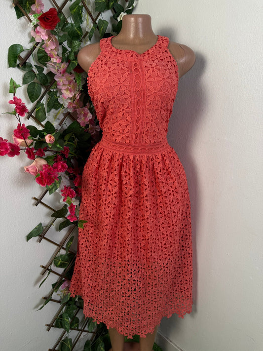 Robe évasée en dentelle sans manche - Perluna Store - kinshasa
