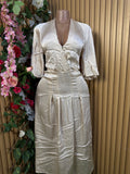 Robe évasée en satin manches 3/4 ceintrée col V - Perluna Store