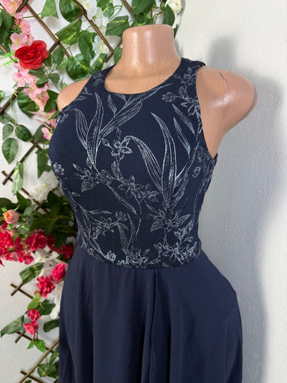 Robe évasée en voile sans manche  - Perluna Store - kinshasa