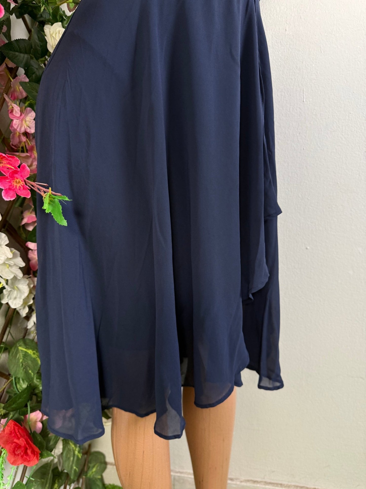 Robe évasée en voile sans manche  - Perluna Store - kinshasa