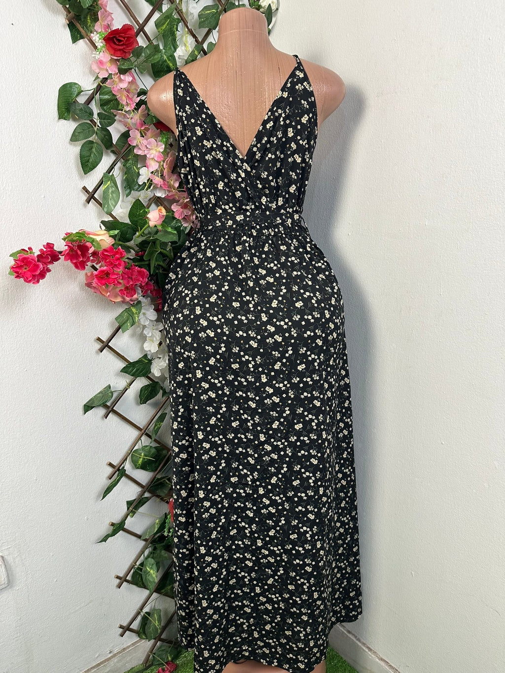 Robe évasée longue à colle V - Perluna Store - kinshasa