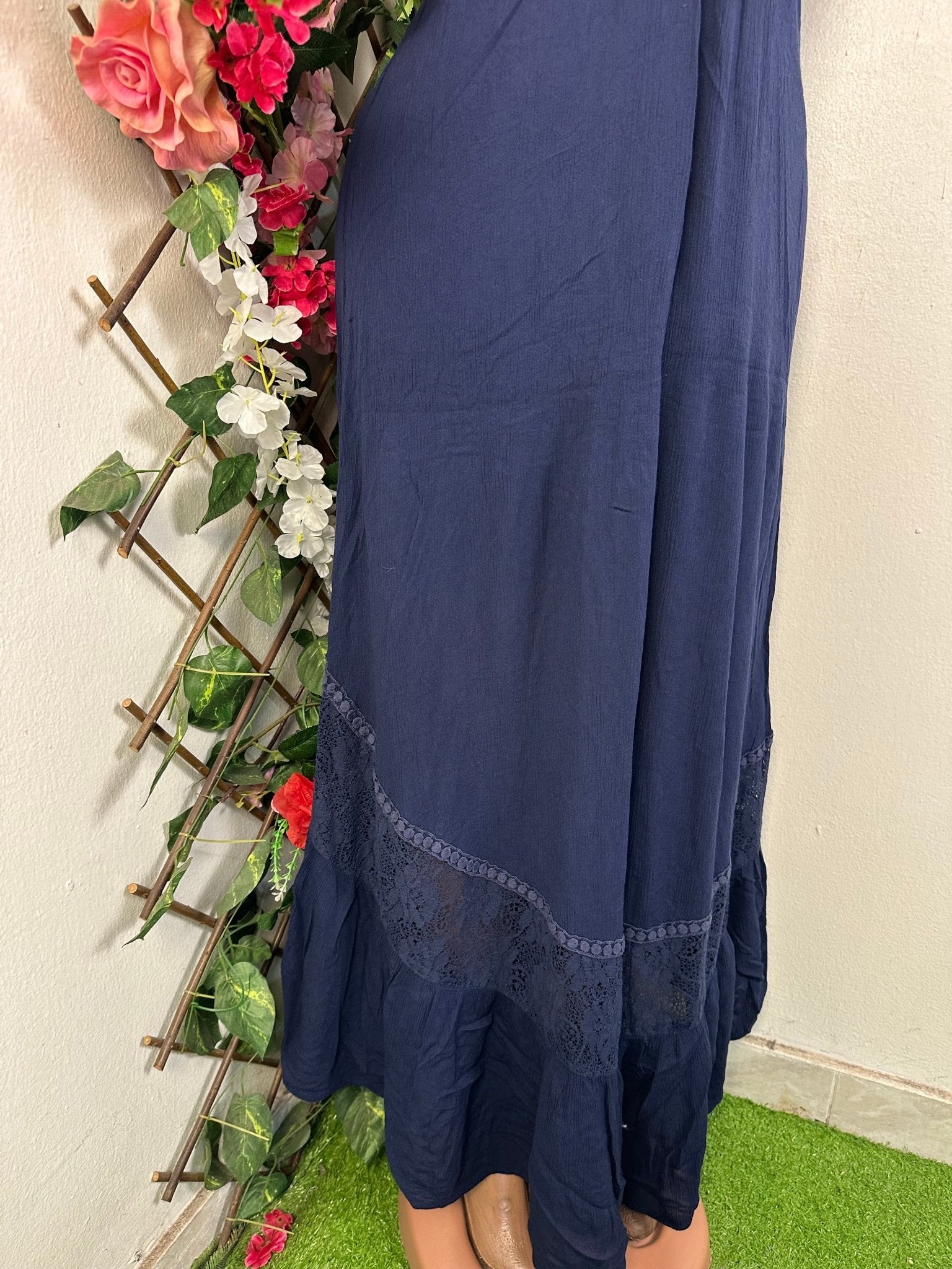 Robe évasée longue à fine bretelle - Perluna Store - kinshasa