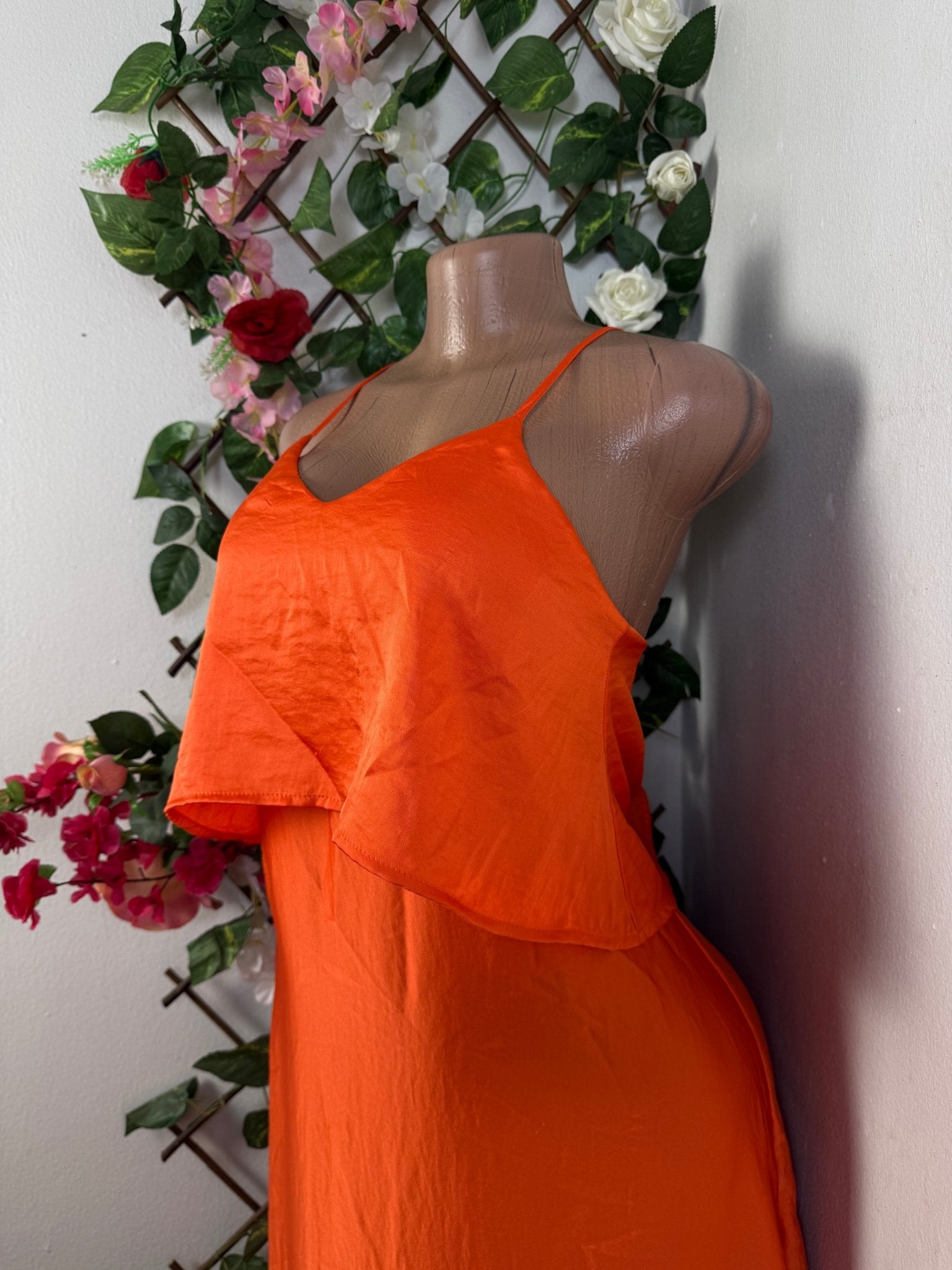 Robe évasée longue à fine bretelles dos - nu - Perluna Store - kinshasa