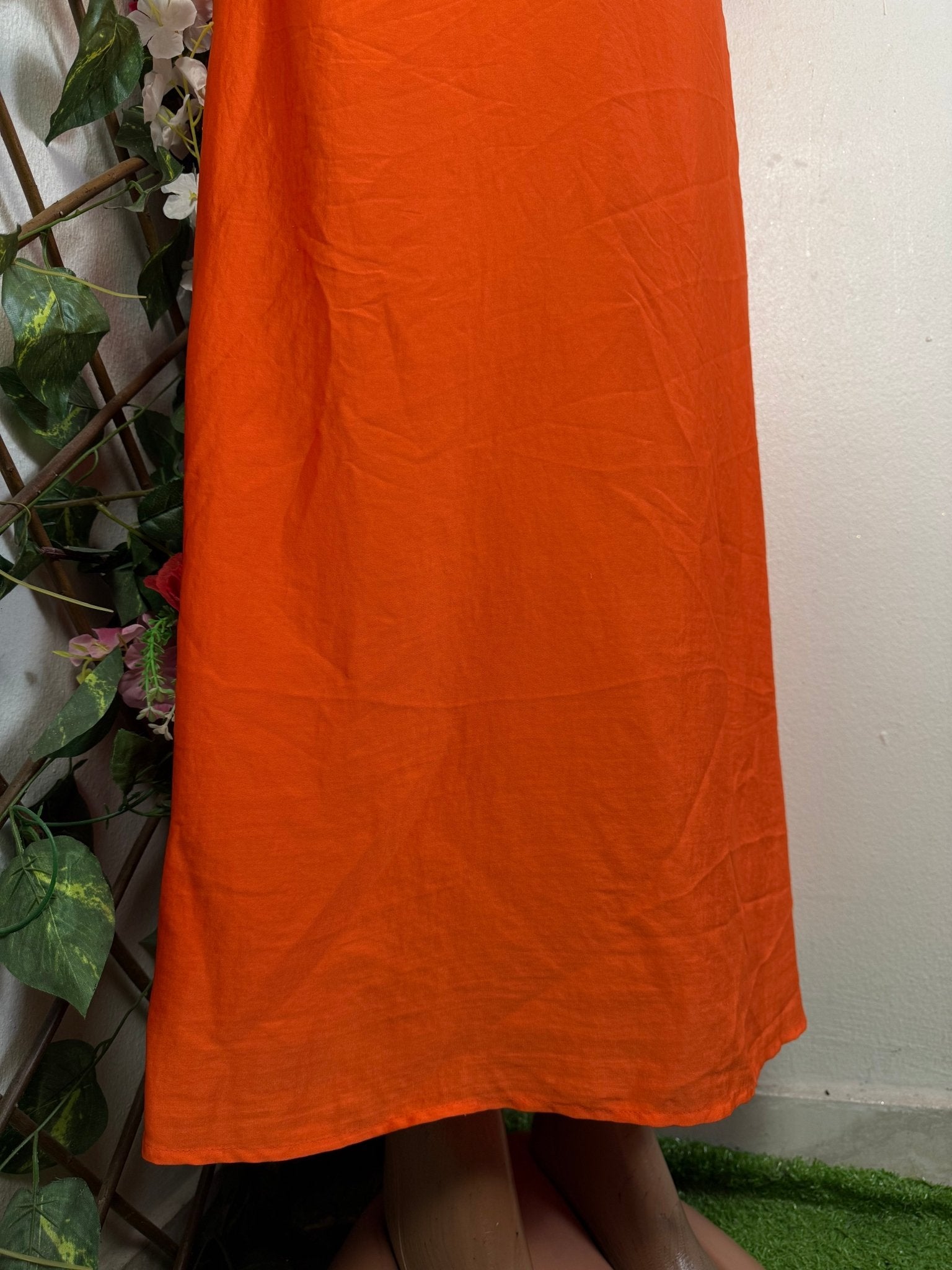 Robe évasée longue à fine bretelles dos - nu - Perluna Store - kinshasa