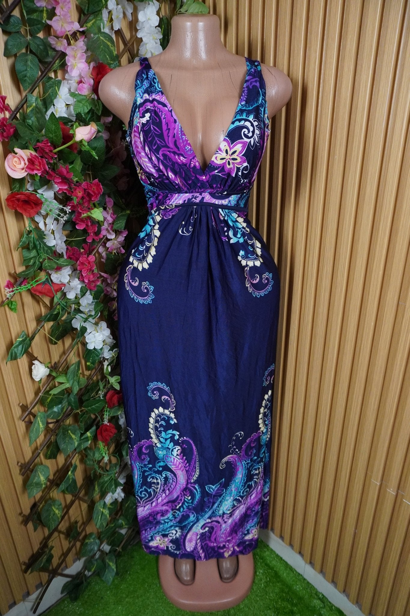 Robe évasée longue à fines bretelles col-V-M - Perluna Store