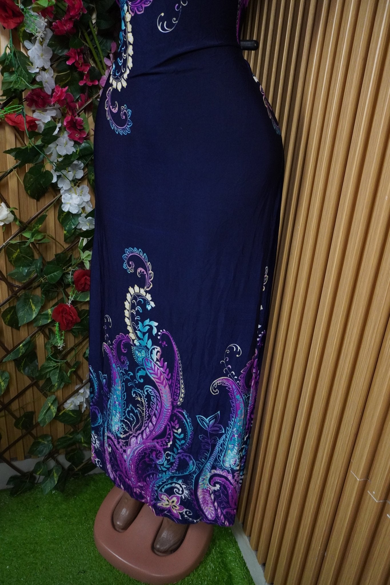 Robe évasée longue à fines bretelles col-V-M - Perluna Store