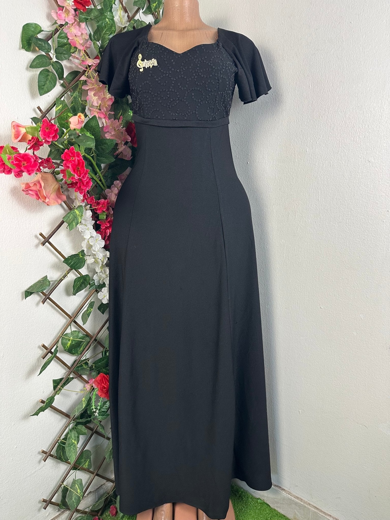 Robe évasée longue manches courtes - Perluna Store - kinshasa