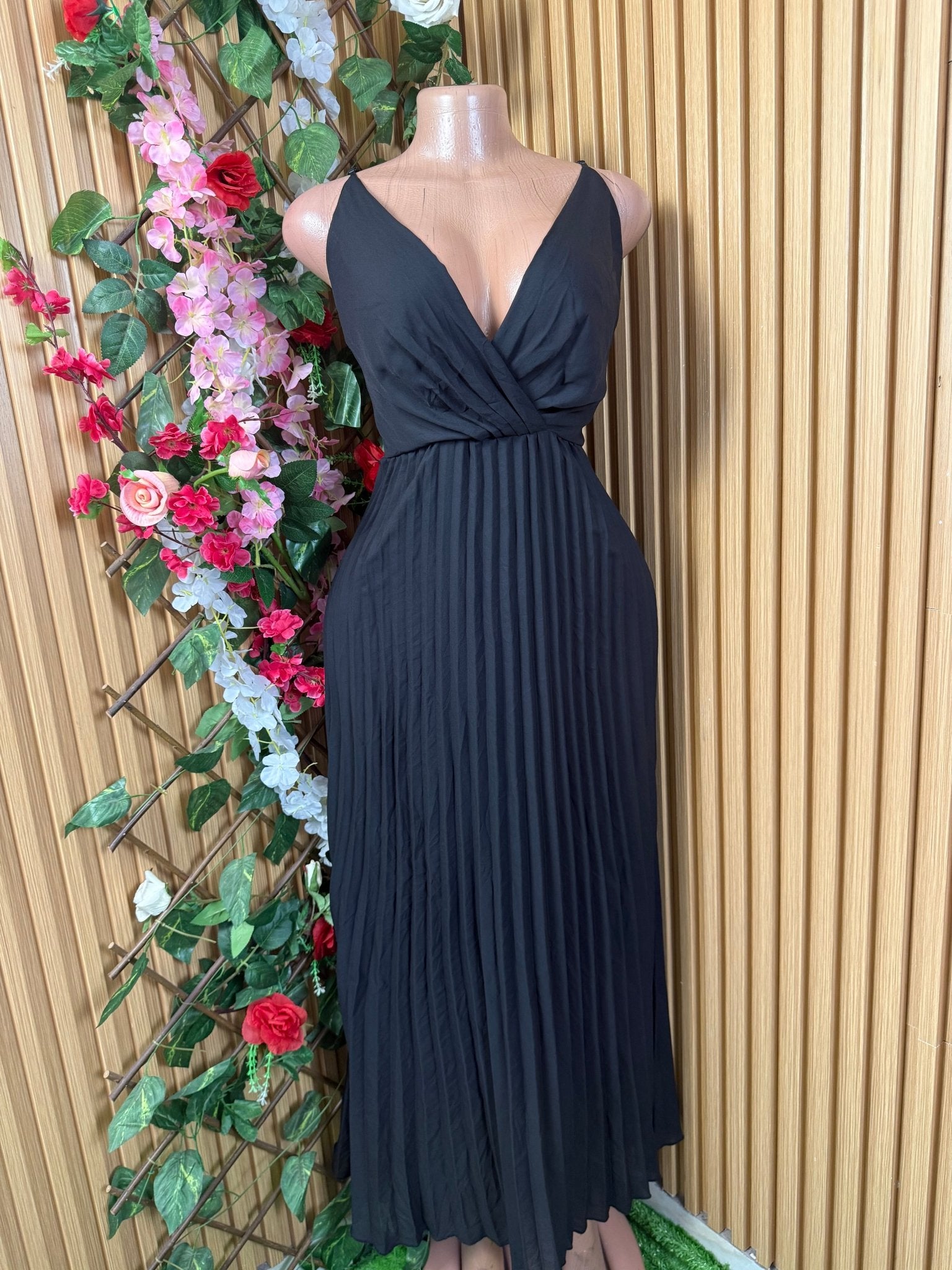 Robe évasée longue sans manches col-V - Perluna Store
