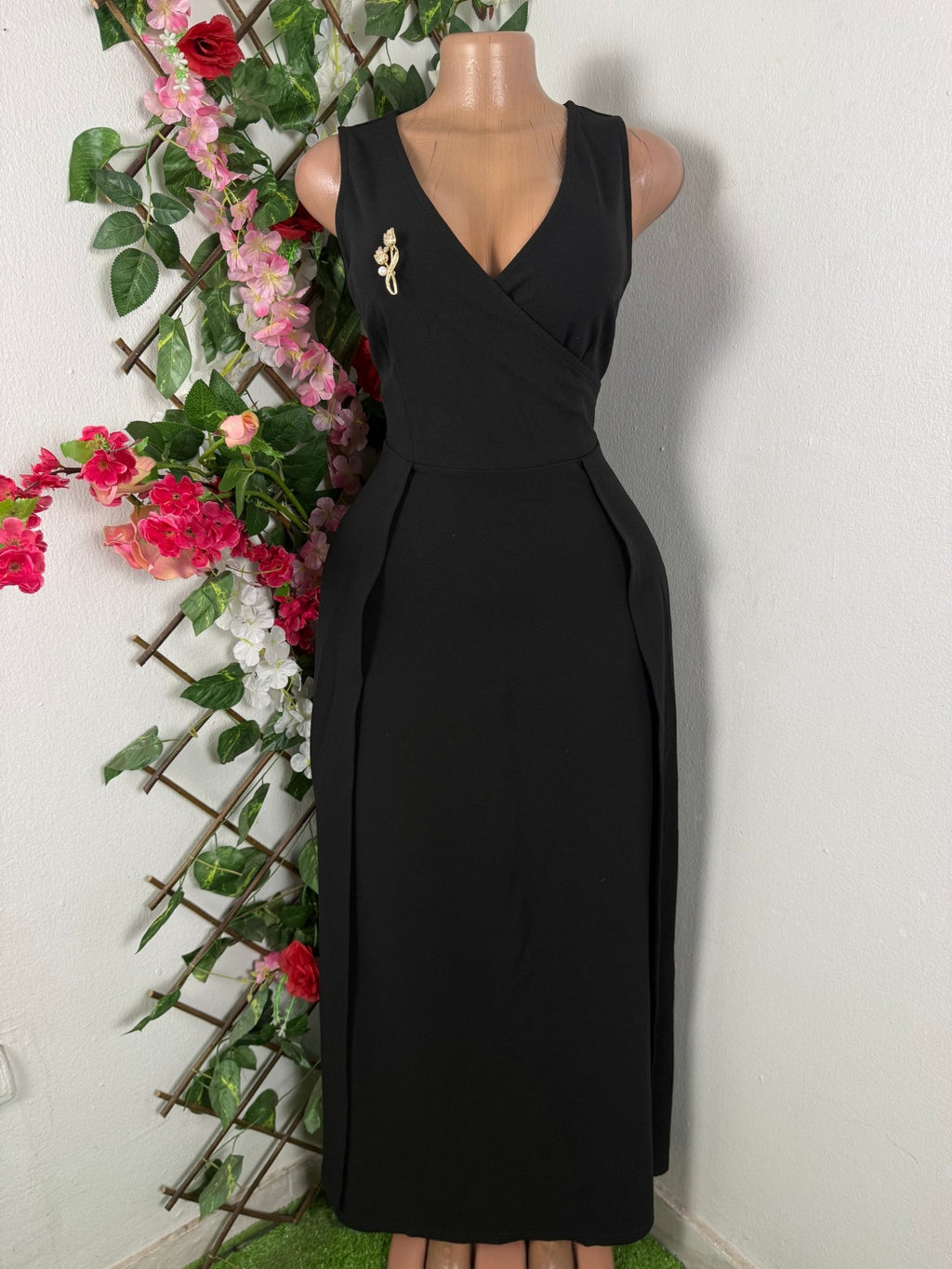 Robe évasée longue sans manches col V - Perluna Store