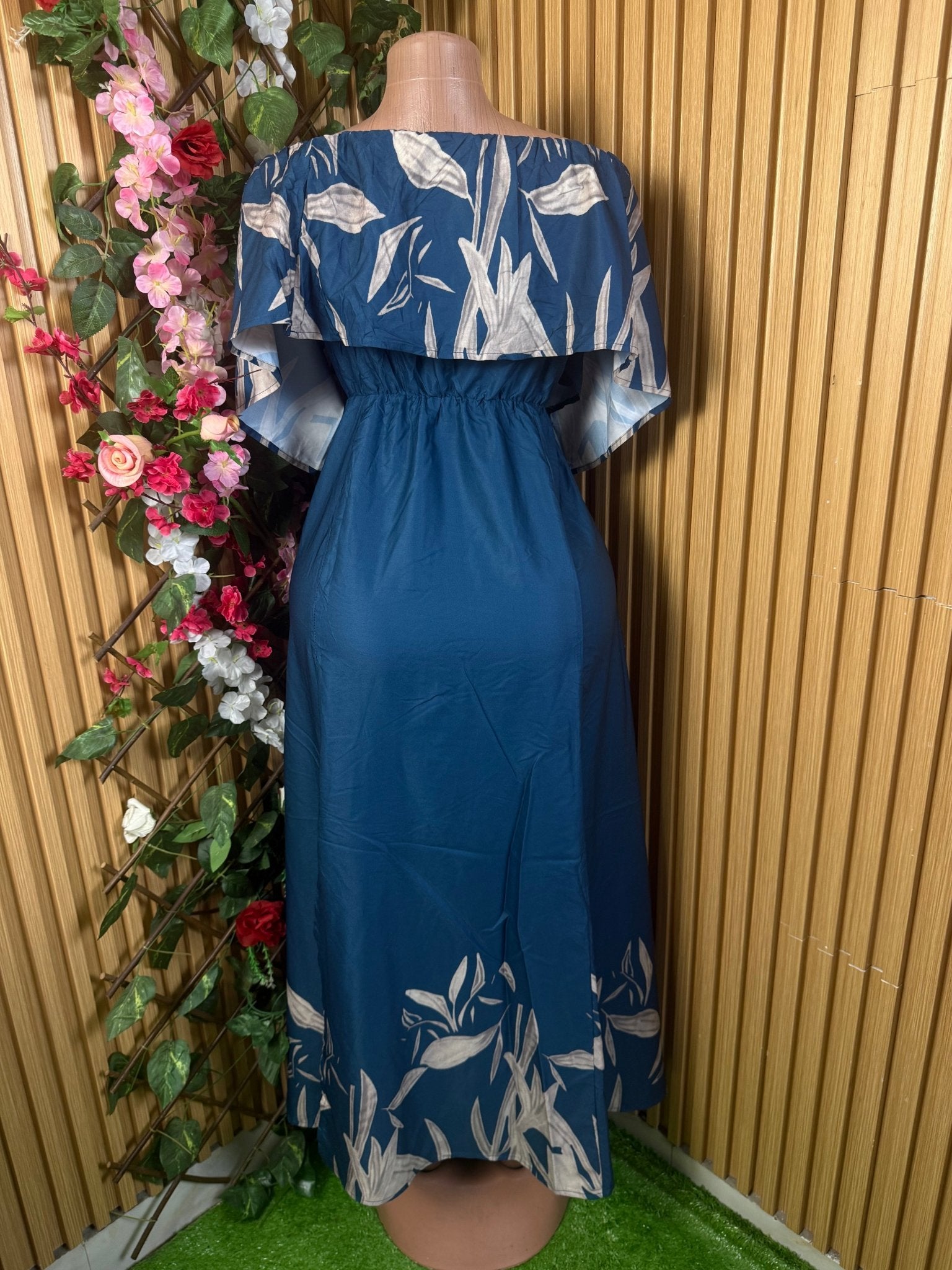 Robe évasée longue sans manches décollétée - Perluna Store