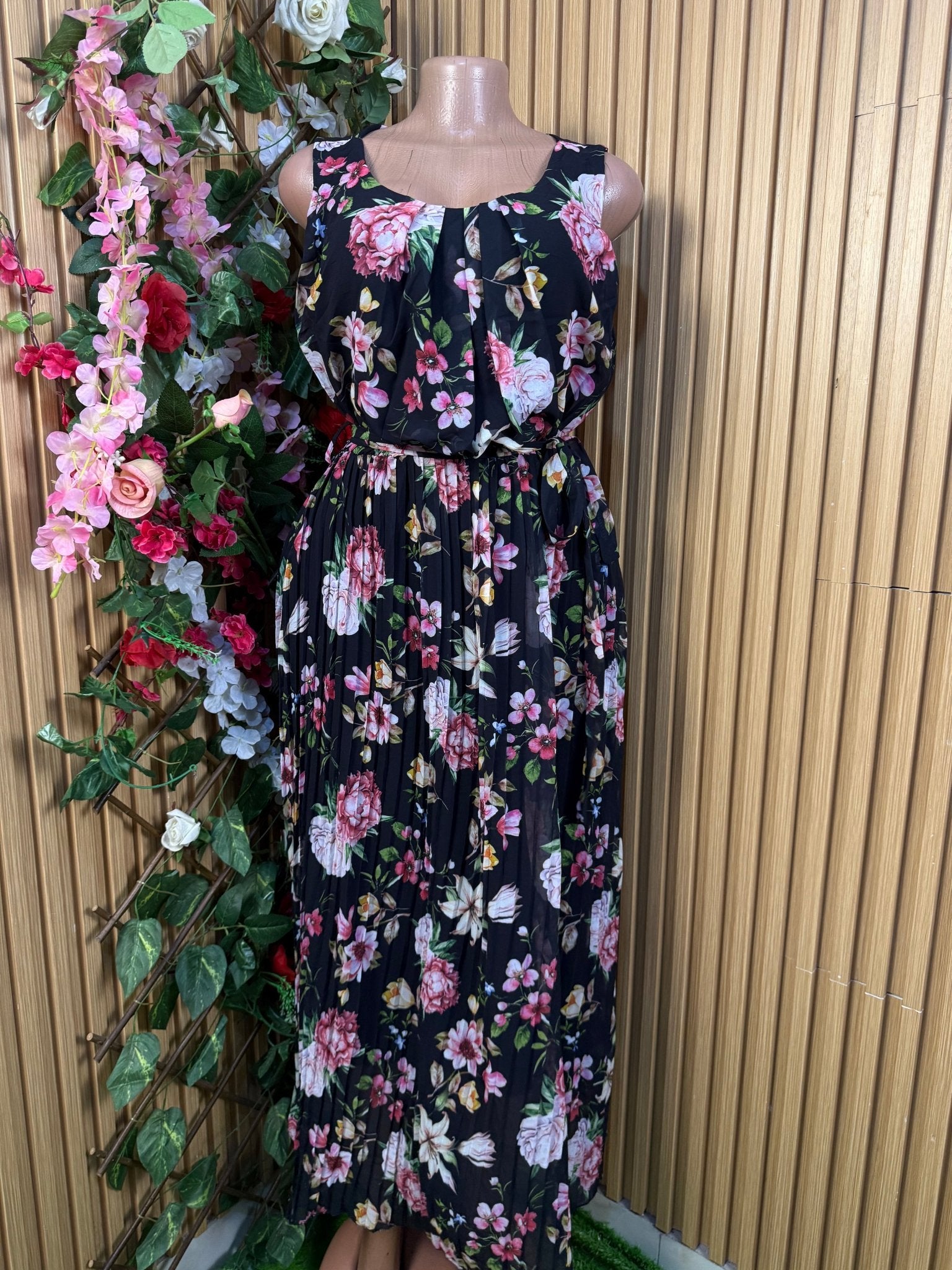 Robe évasée longue  sans manches imprimée fleurie - Perluna Store
