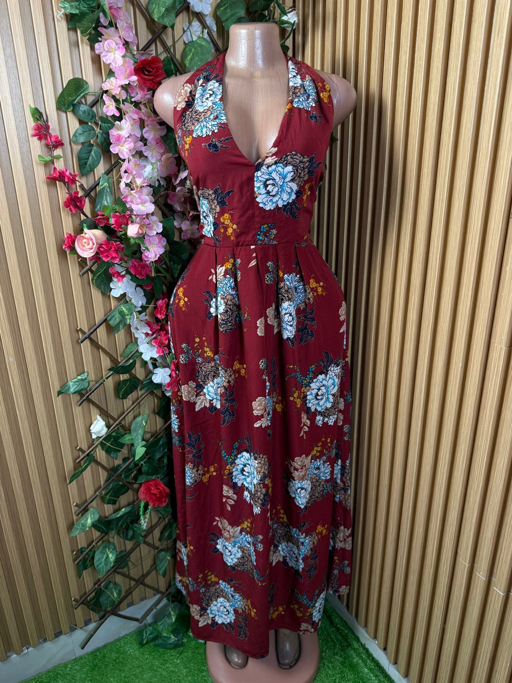 Robe évasée longue sans manchesdécolletée - Perluna Store