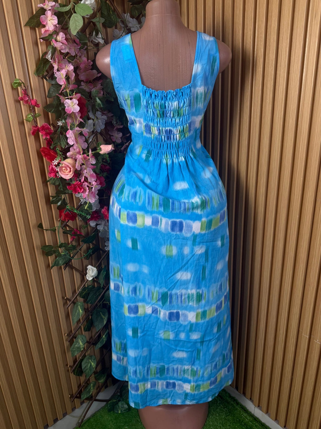 Robe évasée longue sans manches - Perluna Store
