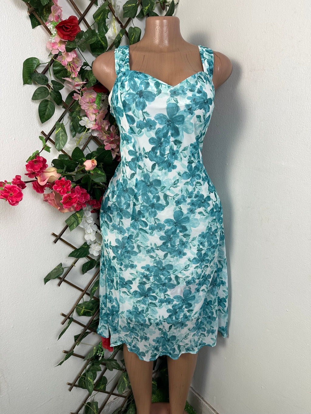 Robe évasée longue sans manches - Perluna Store - kinshasa