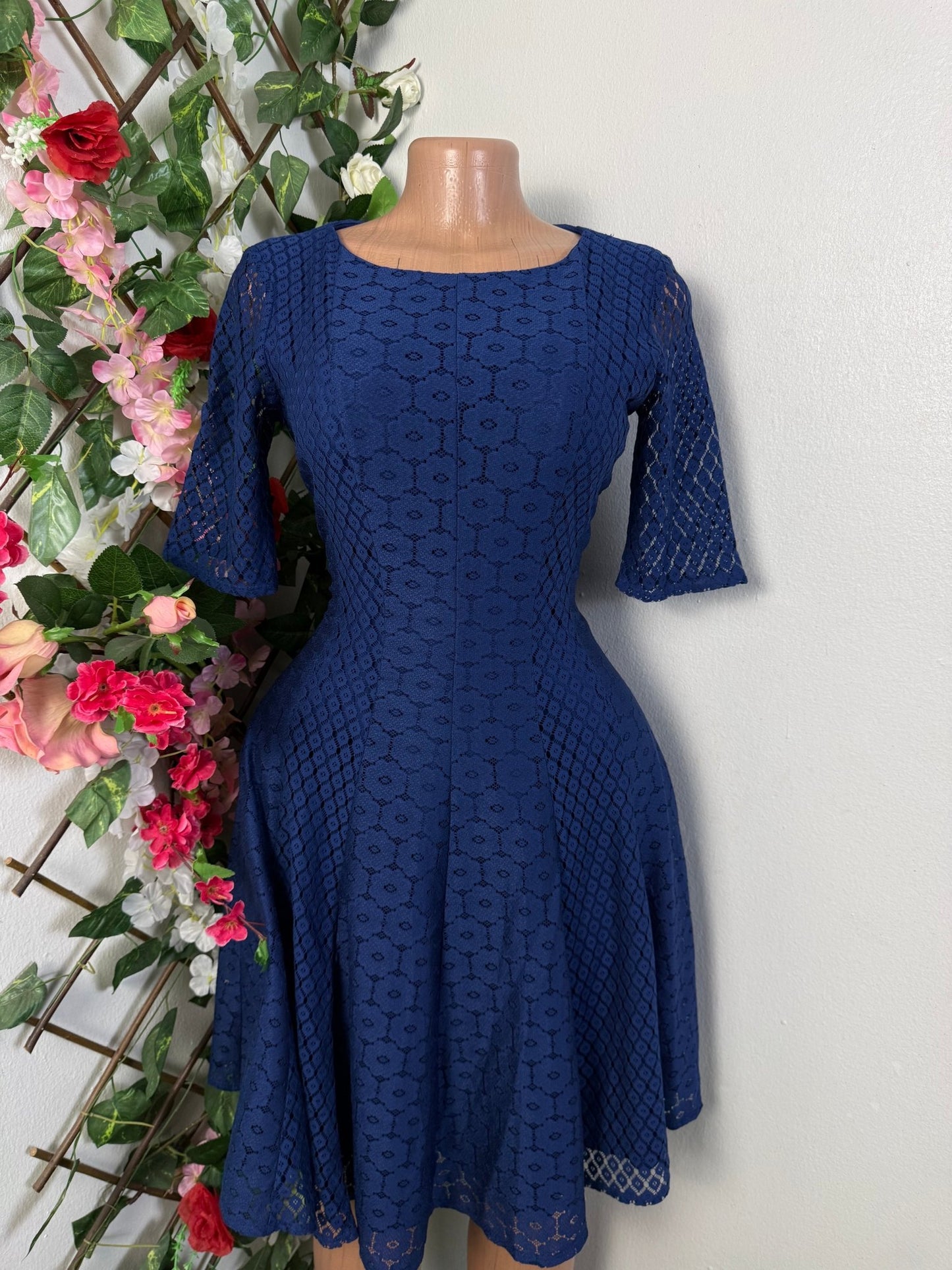 Robe évasée manche courte cintré  - Perluna Store - kinshasa