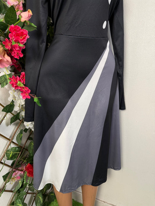 Robe évasée manche longue  - Perluna Store - kinshasa