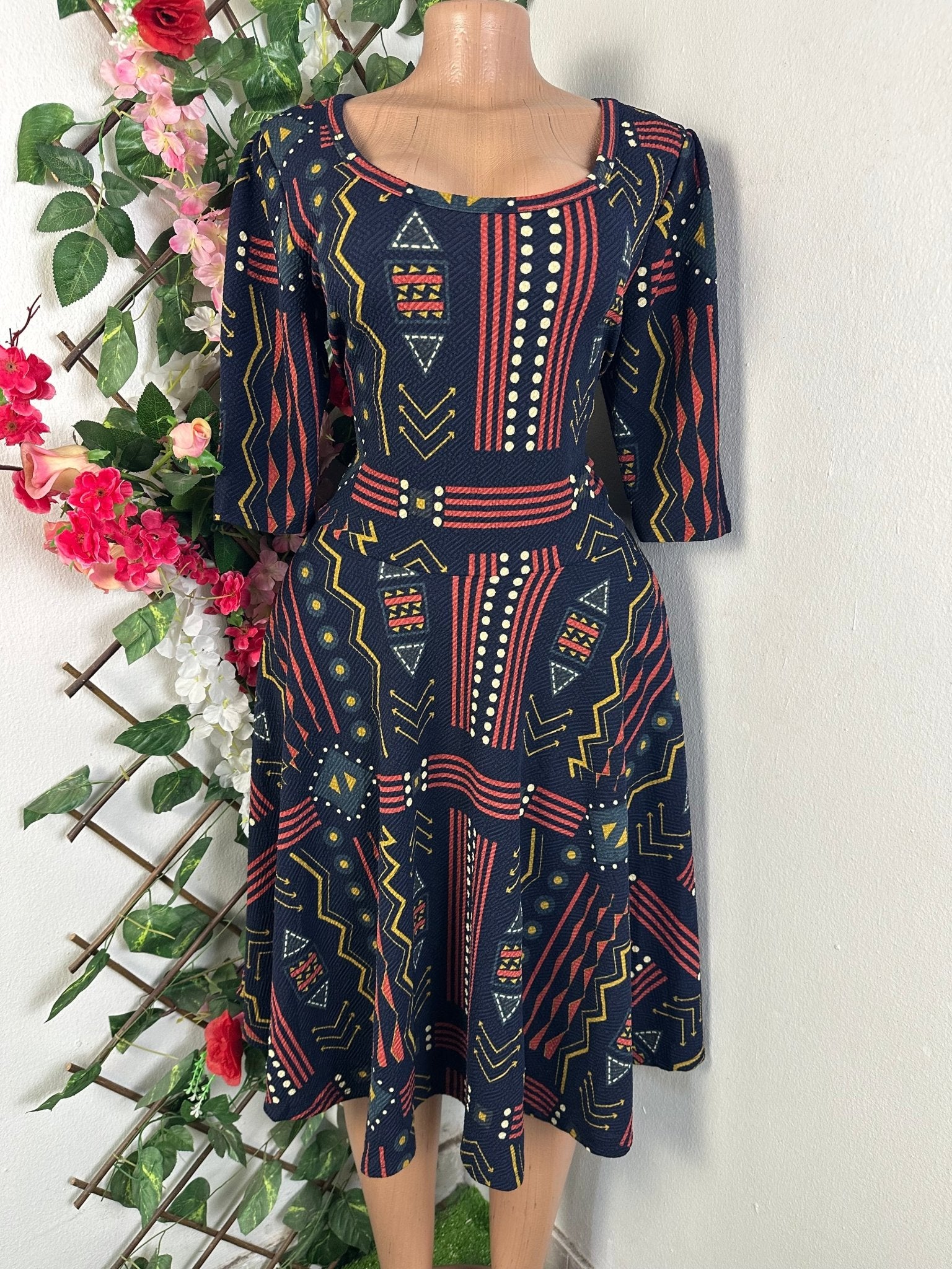 Robe évasée manches 3/4 décolletée - Perluna Store - kinshasa