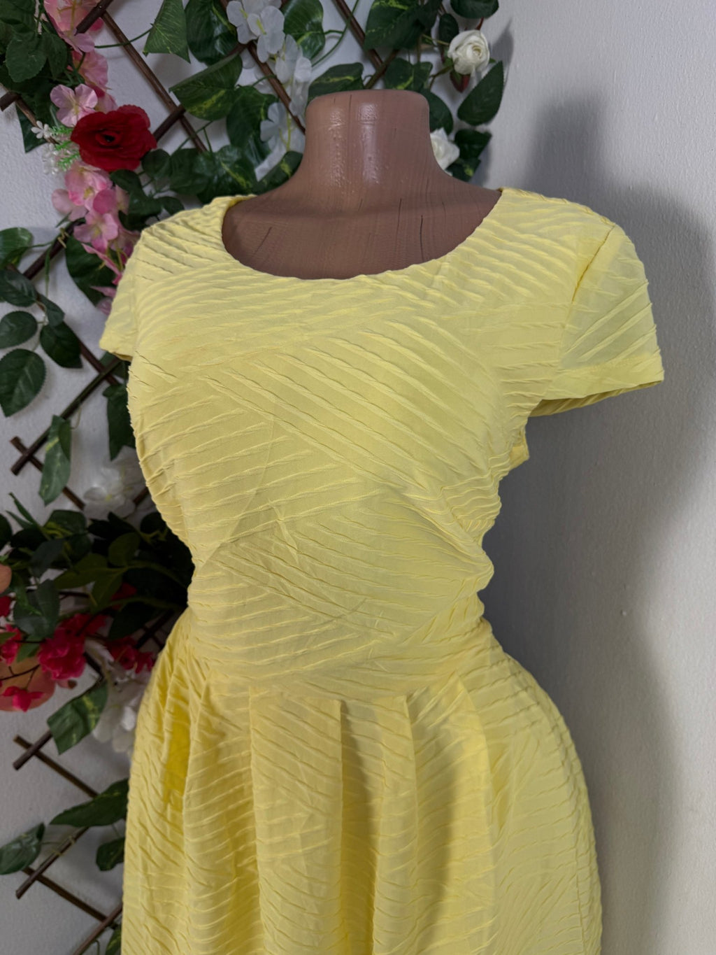 Robe évasée manches courtes col rond - Perluna Store