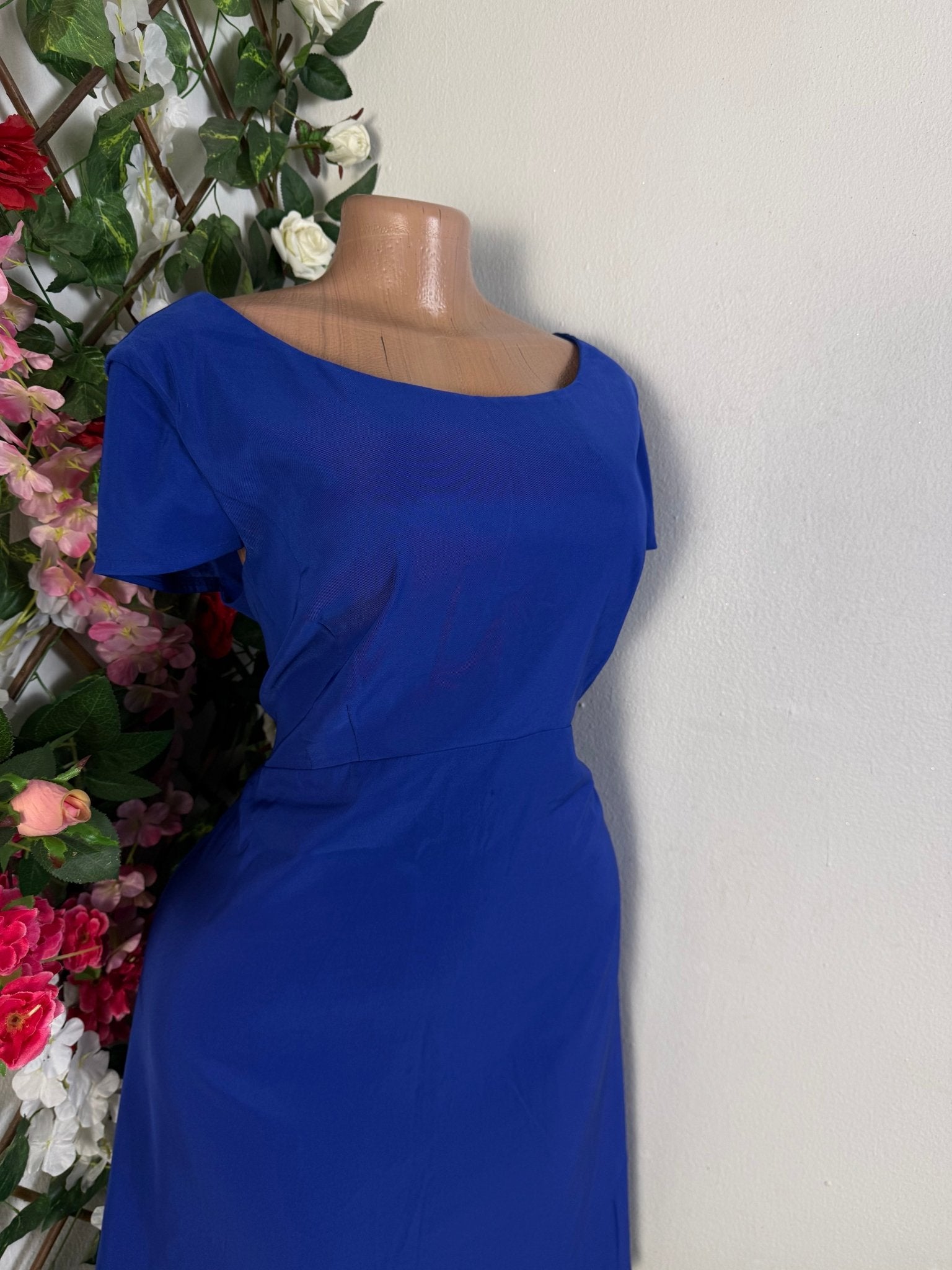 Robe évasée manches courtes décollectée - Perluna Store