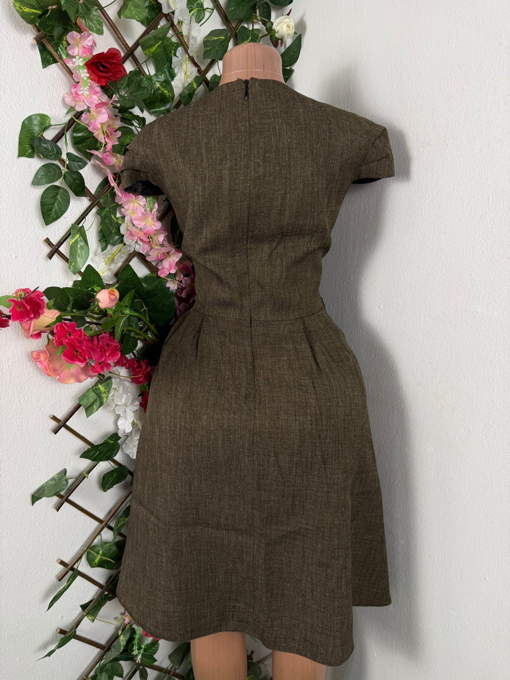 Robe évasée manches courtes décollectée - Perluna Store