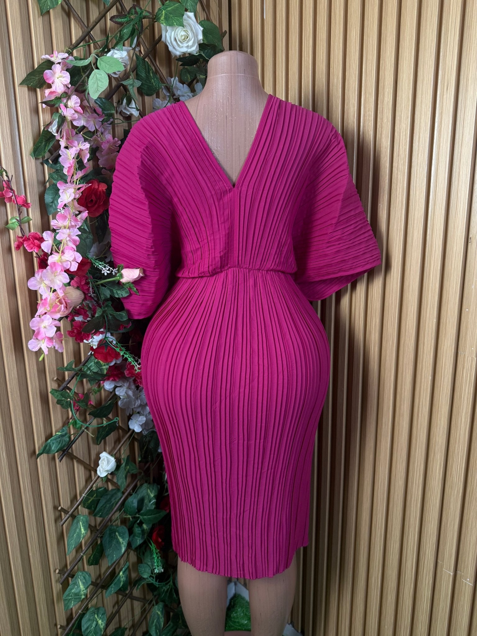 Robe évasée manches courtes décolletée - Perluna Store