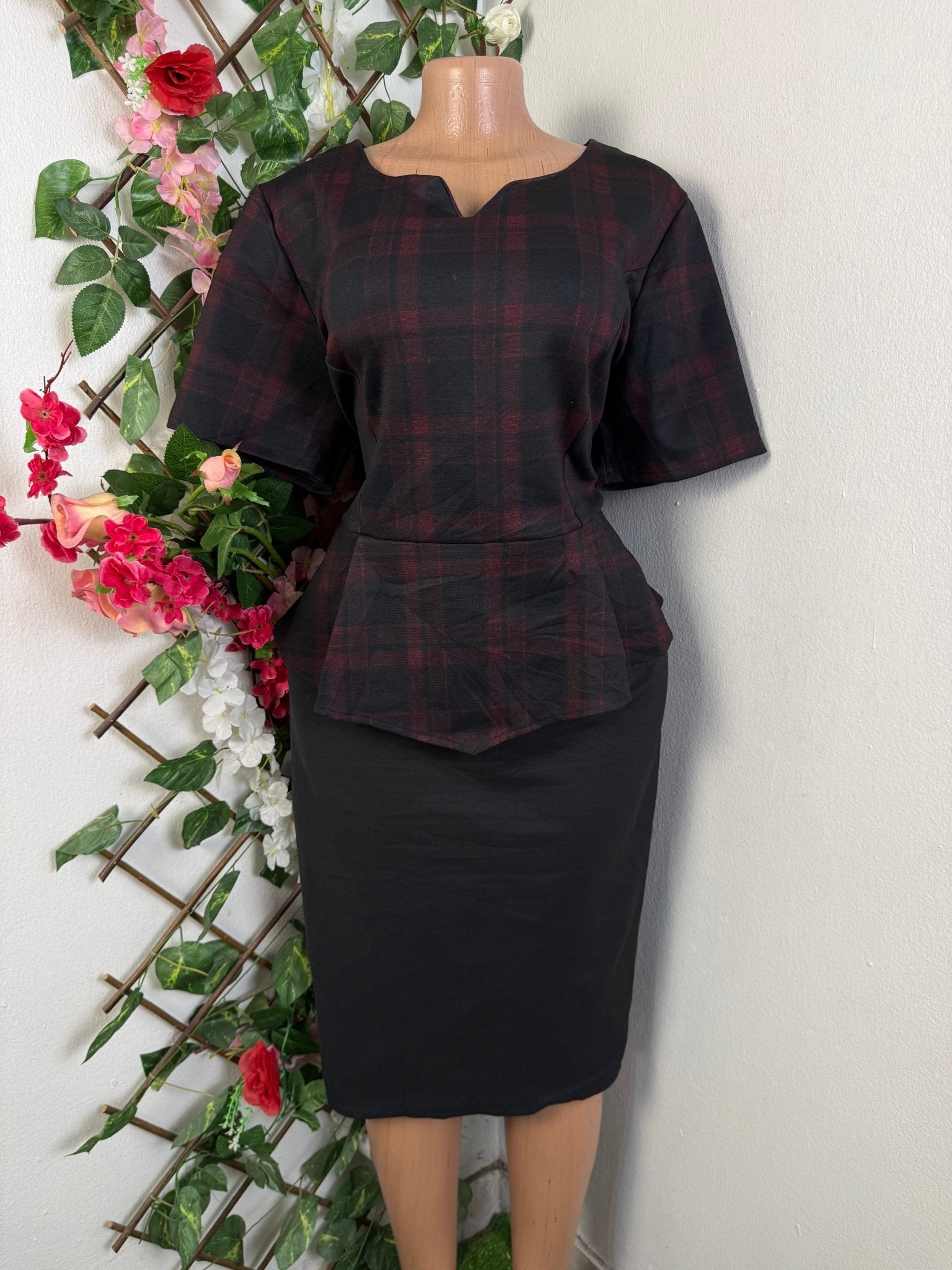 Robe évasée manches courtes décolletée - Perluna Store - kinshasa