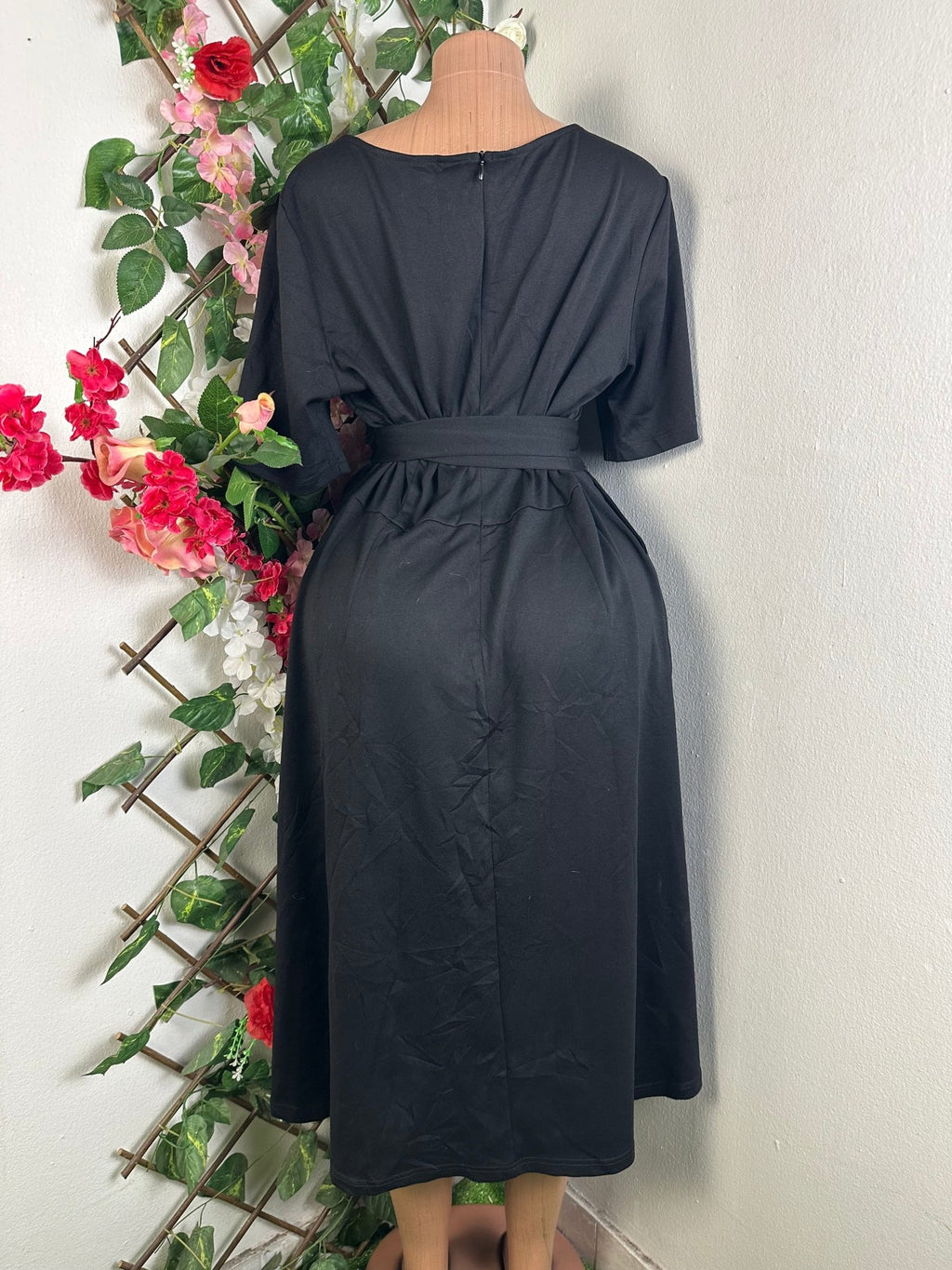 Robe évasée manches courtes décolletée - Perluna Store - kinshasa