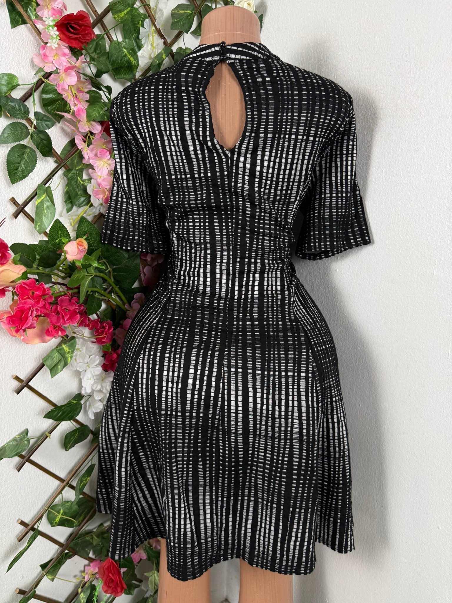 Robe évasée manches courtes drapée - Perluna Store